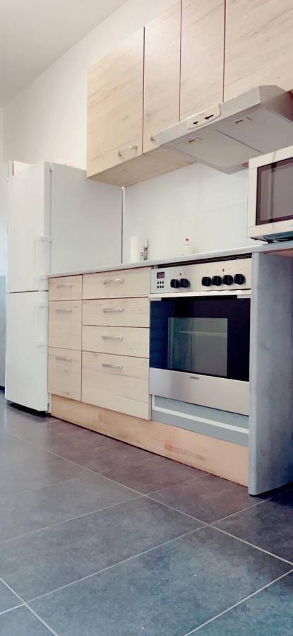 X Aug 2024 Comfort Apartment 5P Af Виена Екстериор снимка